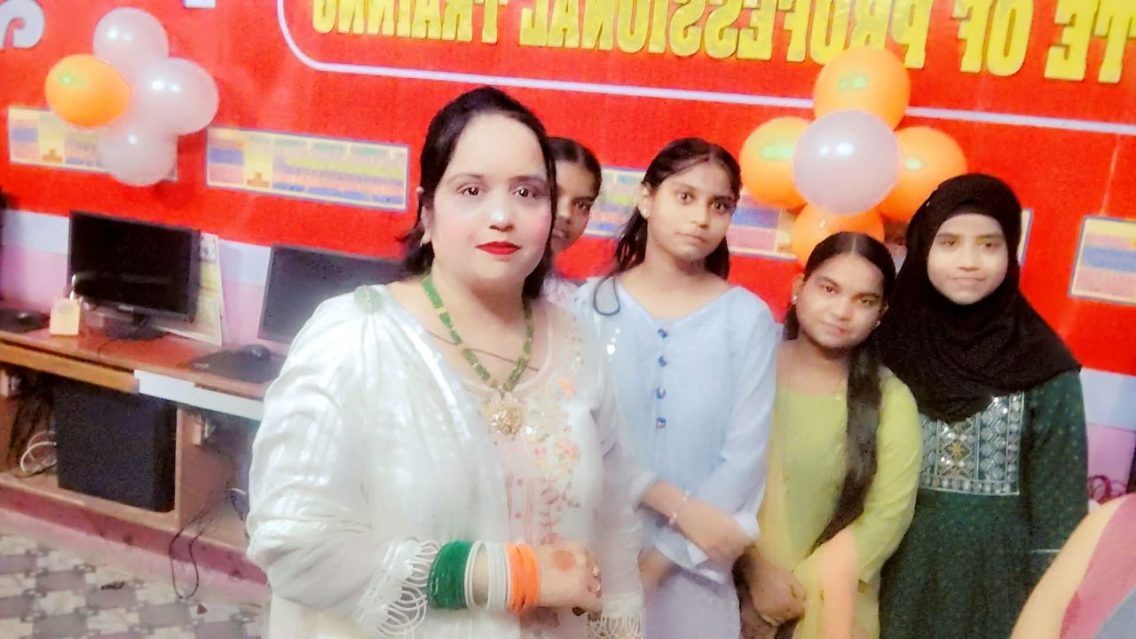Amreen Khan